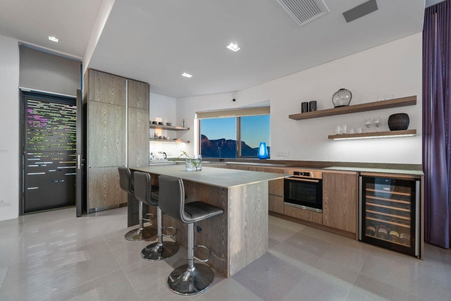 To Let 1 Bedroom Property for Rent in Bantry Bay Western Cape